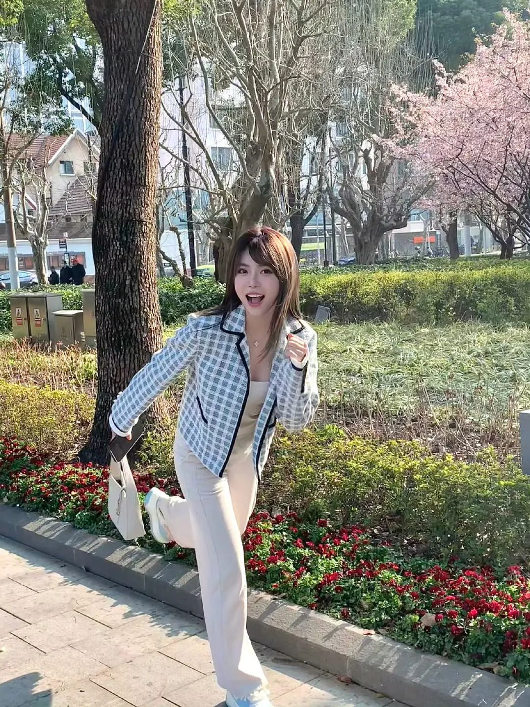 游戏主播承认曾与周淑怡恋爱，恋情维持仅半年，女主播怂恿其给周淑怡打电话，其回应已被拉黑！