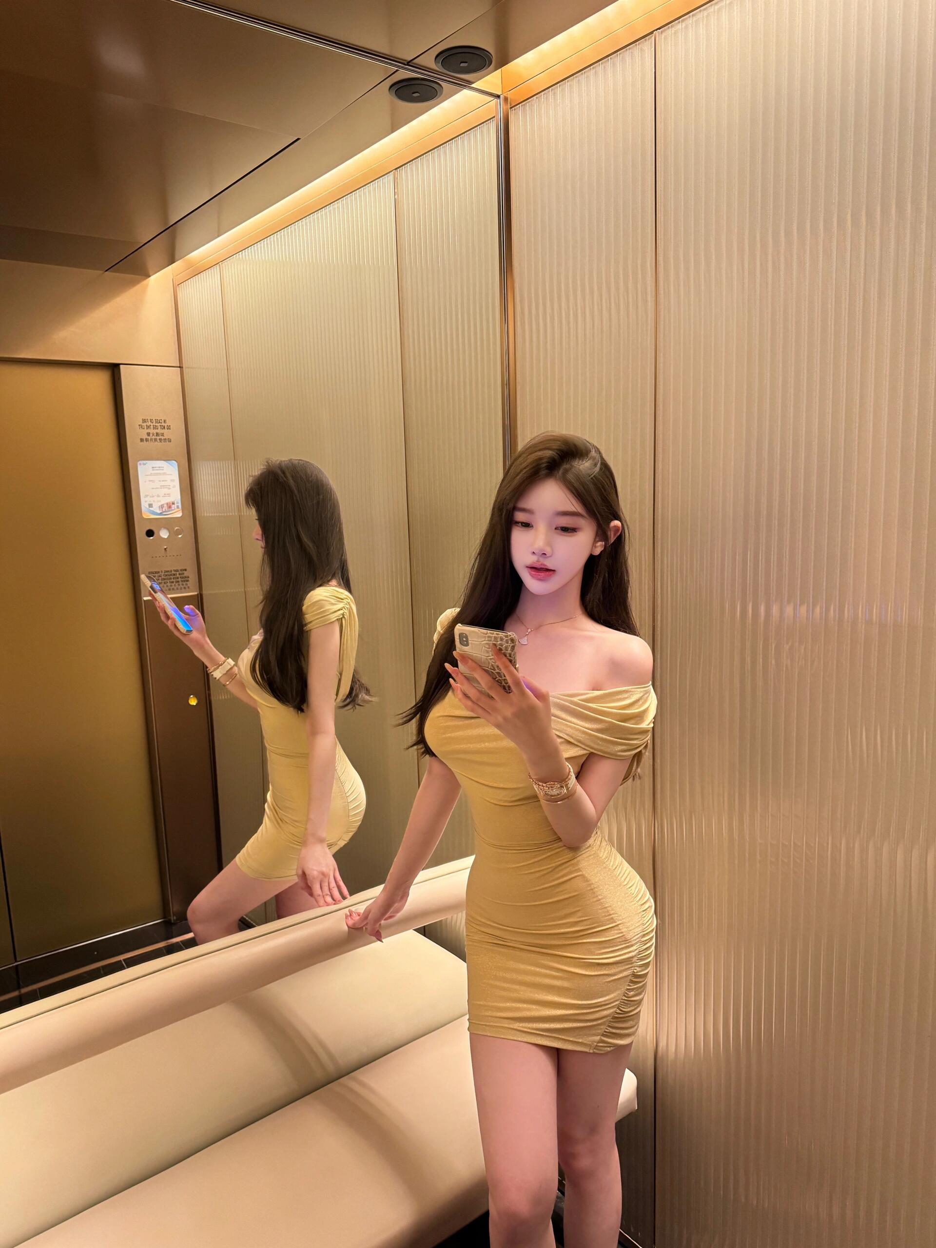 抖音小璐姐姐（本名王璐）与男友自拍流出，爱意浓浓