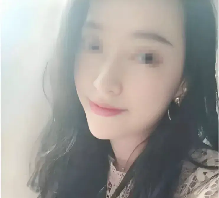 吃瓜!江苏学生家长出轨事件,女幼师照片被扒引热议